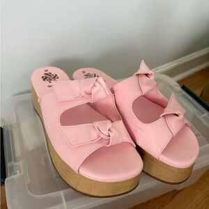 Sam & Libby Pink Tan Platform Sandals